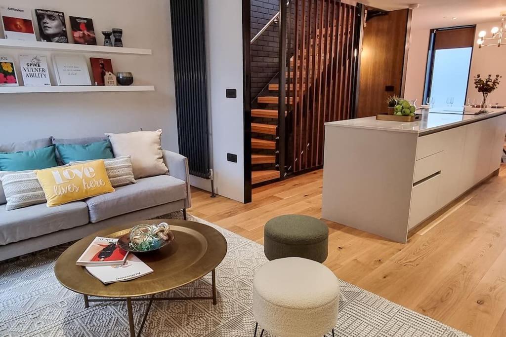 Stunning Luxury Townhouse In Centre Of 맨체스터 외부 사진