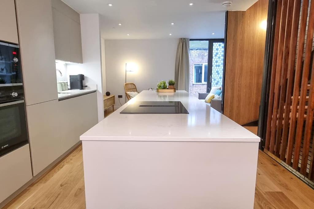 Stunning Luxury Townhouse In Centre Of 맨체스터 외부 사진