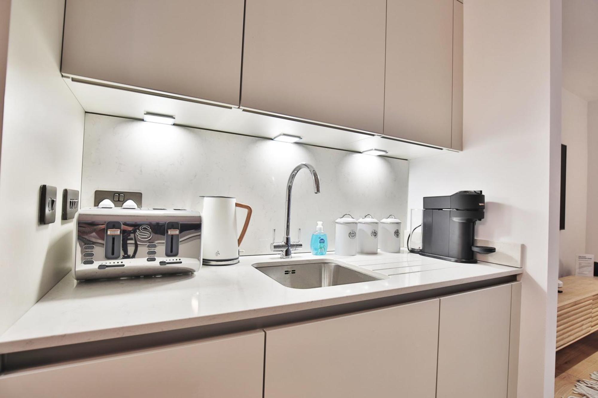 Stunning Luxury Townhouse In Centre Of 맨체스터 외부 사진